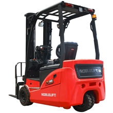 Chariot élévateur électrique lithium 3 roues - bi-moteur AC et batterie 76,8 V - 1,6 T - 