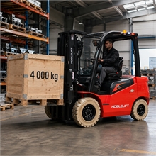 Chariot élévateur électrique lithium 4 roues - aimant permanent et batterie 154 V - 4 T - 